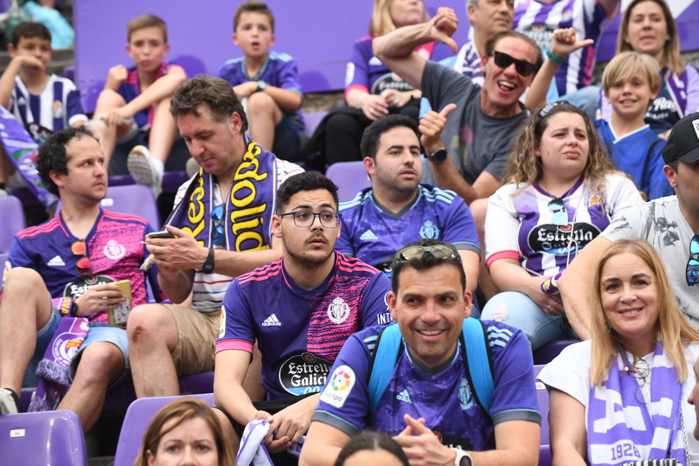 Fotos: Real Valladolid-Huesca. Búscate en la grada (5/8)