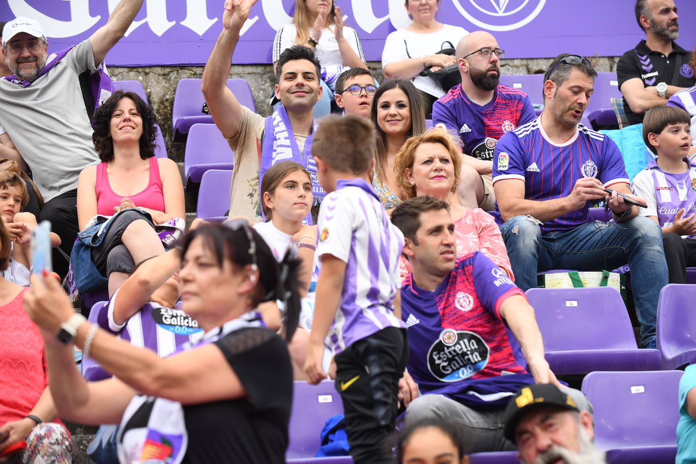 Fotos: Real Valladolid-Huesca. Búscate en la grada (5/8)