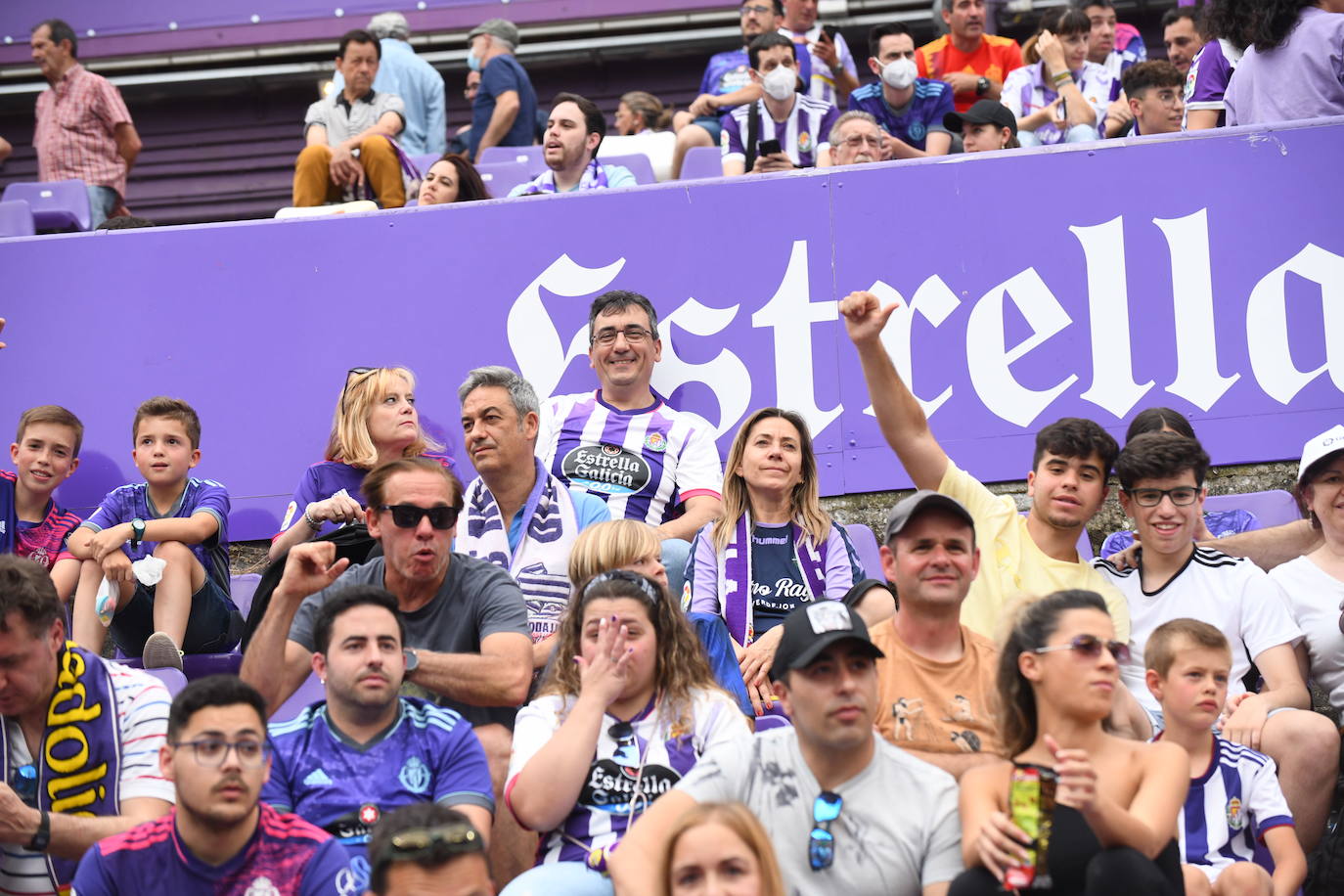 Fotos: Real Valladolid-Huesca. Búscate en la grada (5/8)