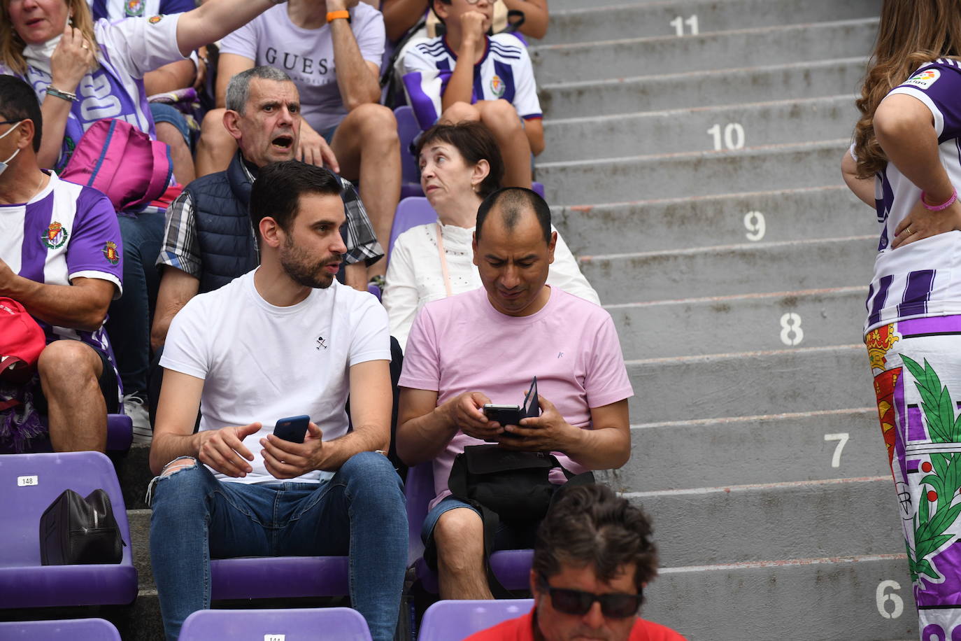 Fotos: Real Valladolid-Huesca. Búscate en la grada (6/8)