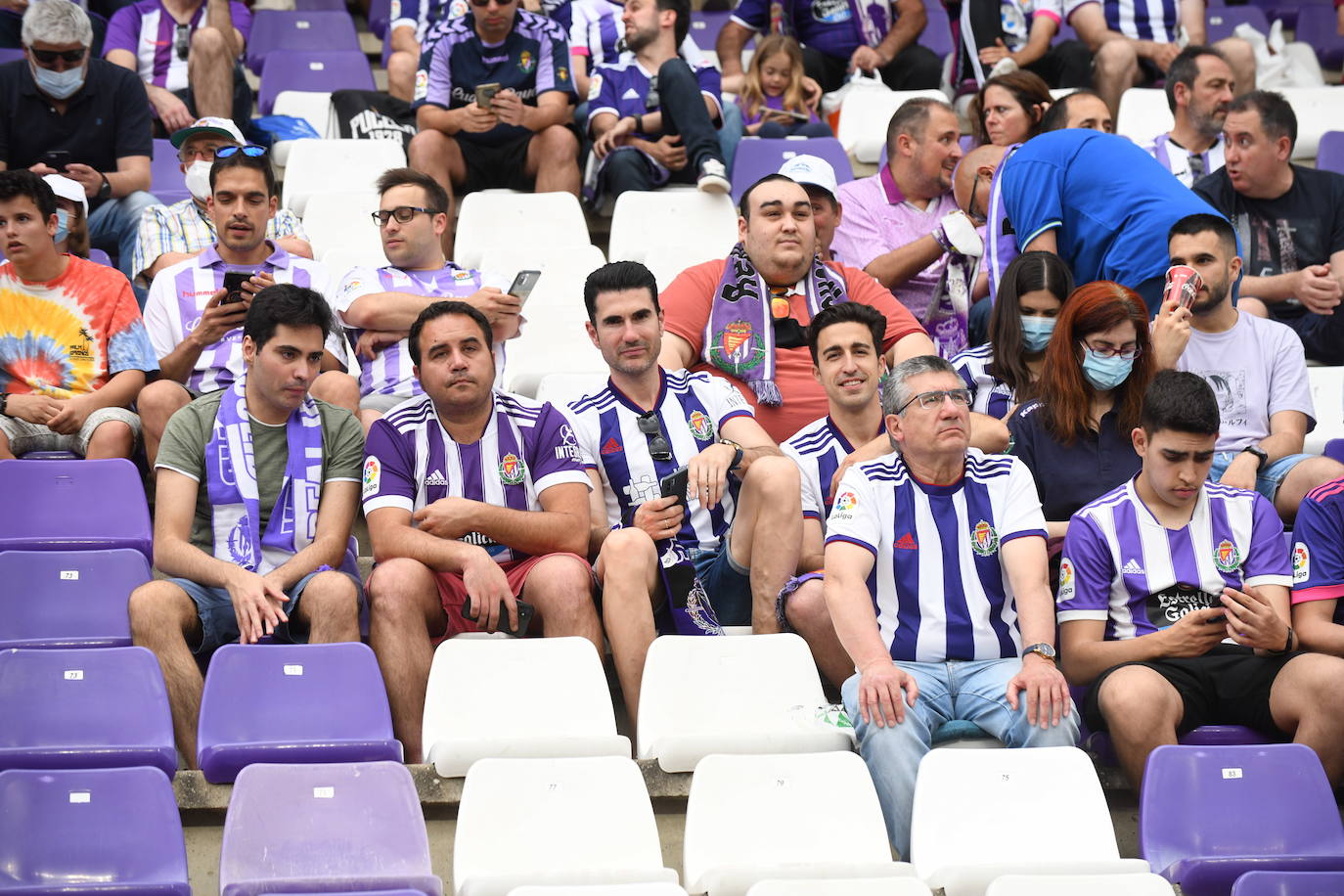 Fotos: Real Valladolid-Huesca. Búscate en la grada (3/8)