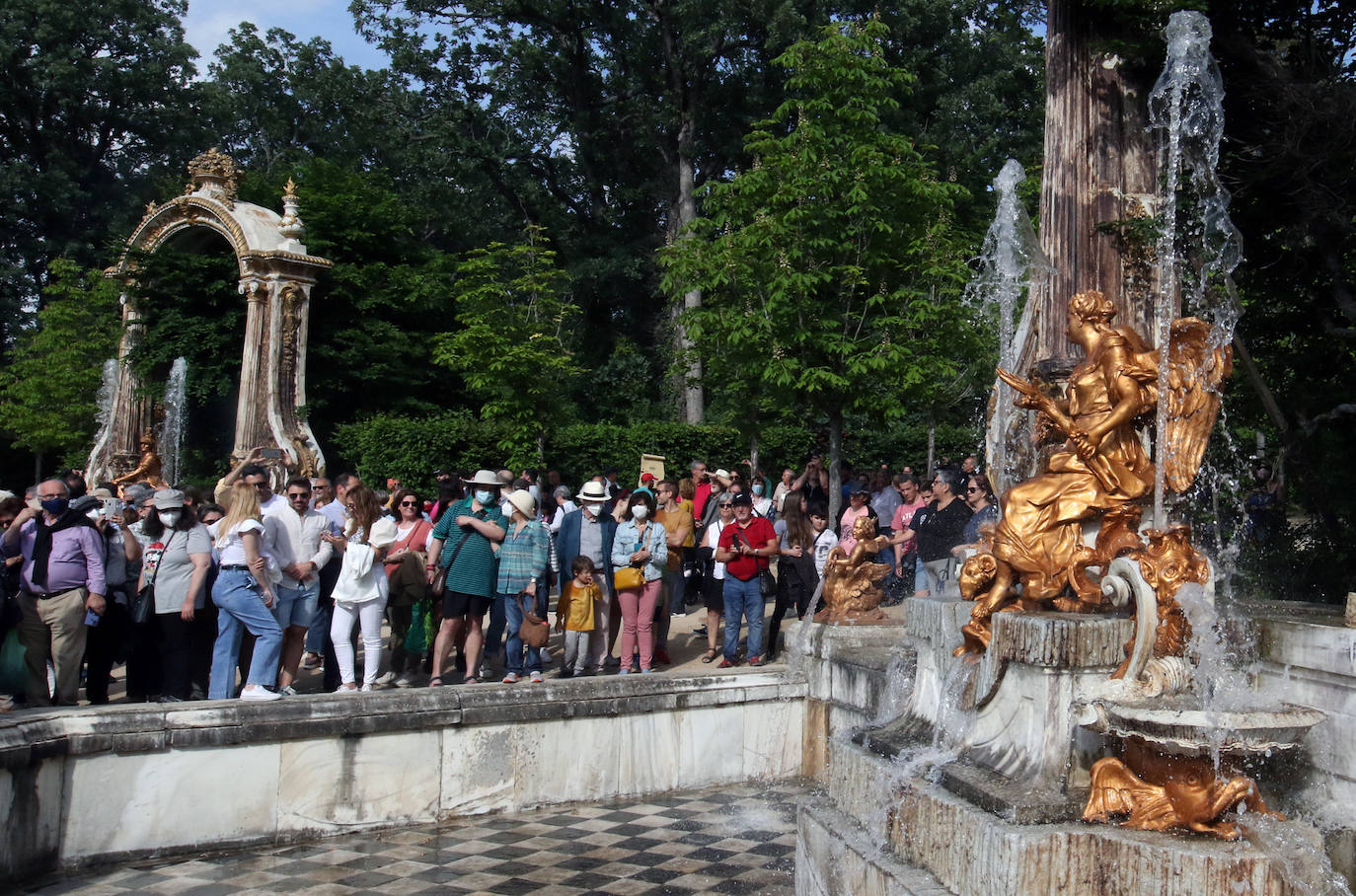 Encendido de las fuentes en el Palacio de la Granja 