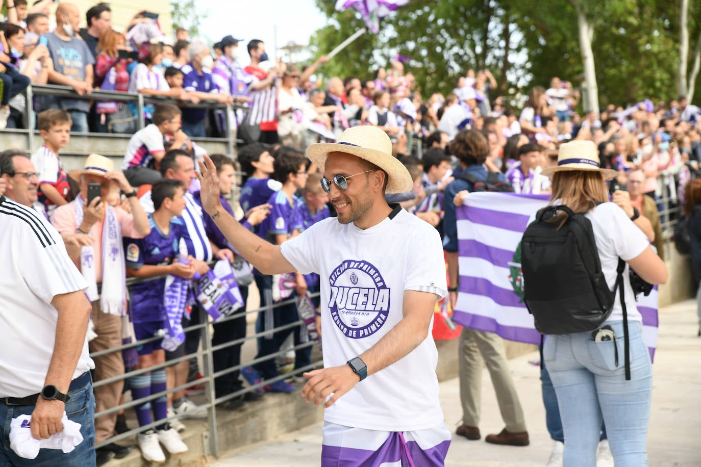 Fiesta del ascenso en La Leyenda del Pisuerga. 