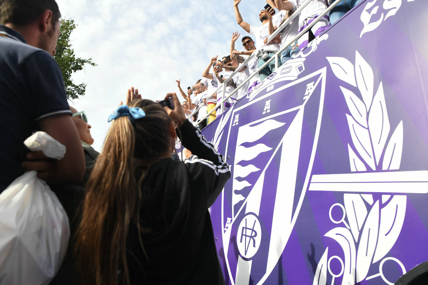 Fiesta del ascenso en La Leyenda del Pisuerga. 