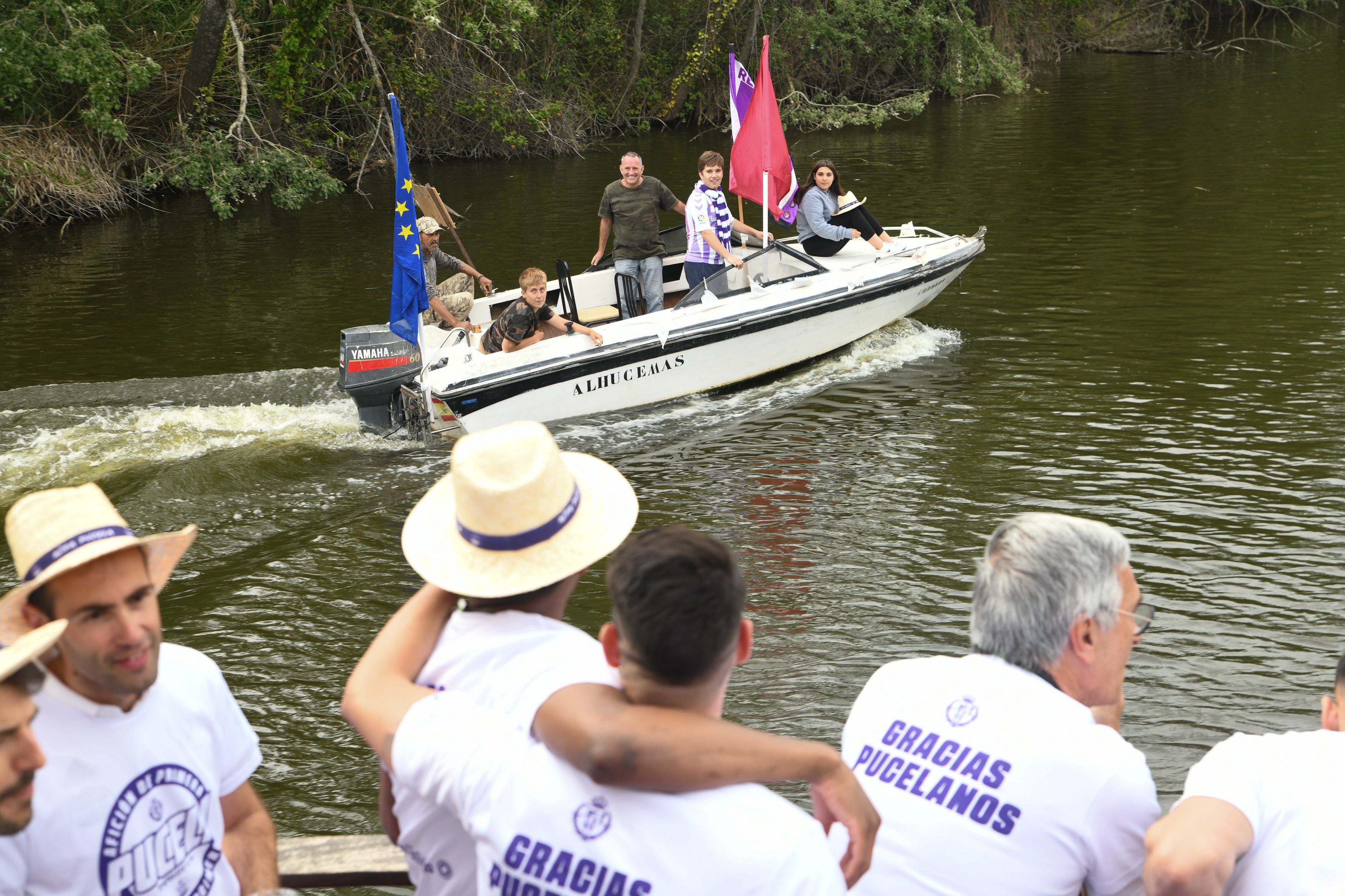 Fiesta del ascenso en La Leyenda del Pisuerga. 