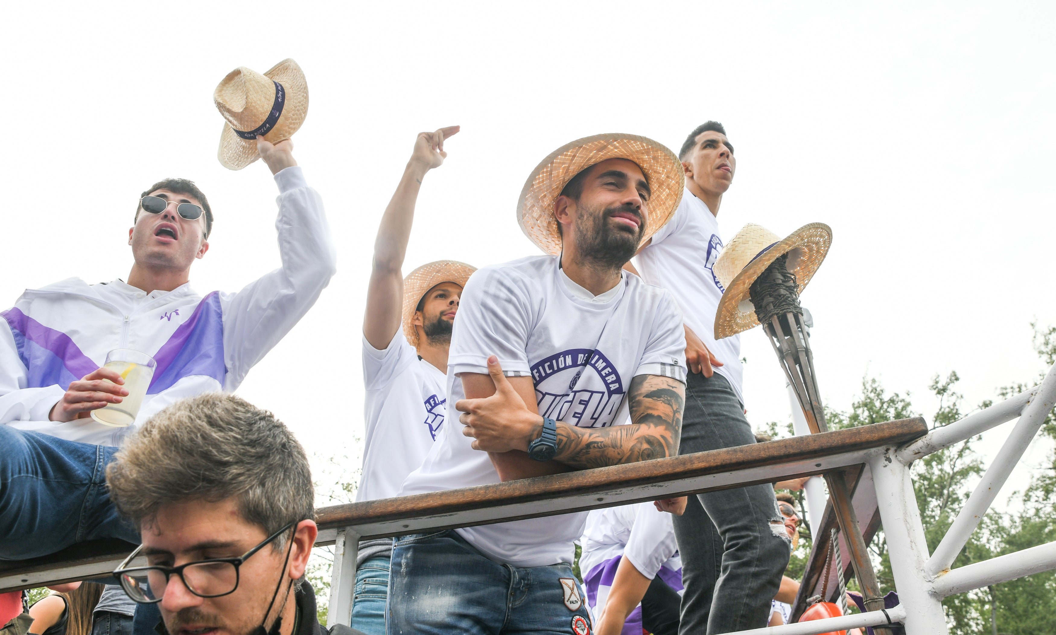 Fiesta del ascenso en La Leyenda del Pisuerga. 