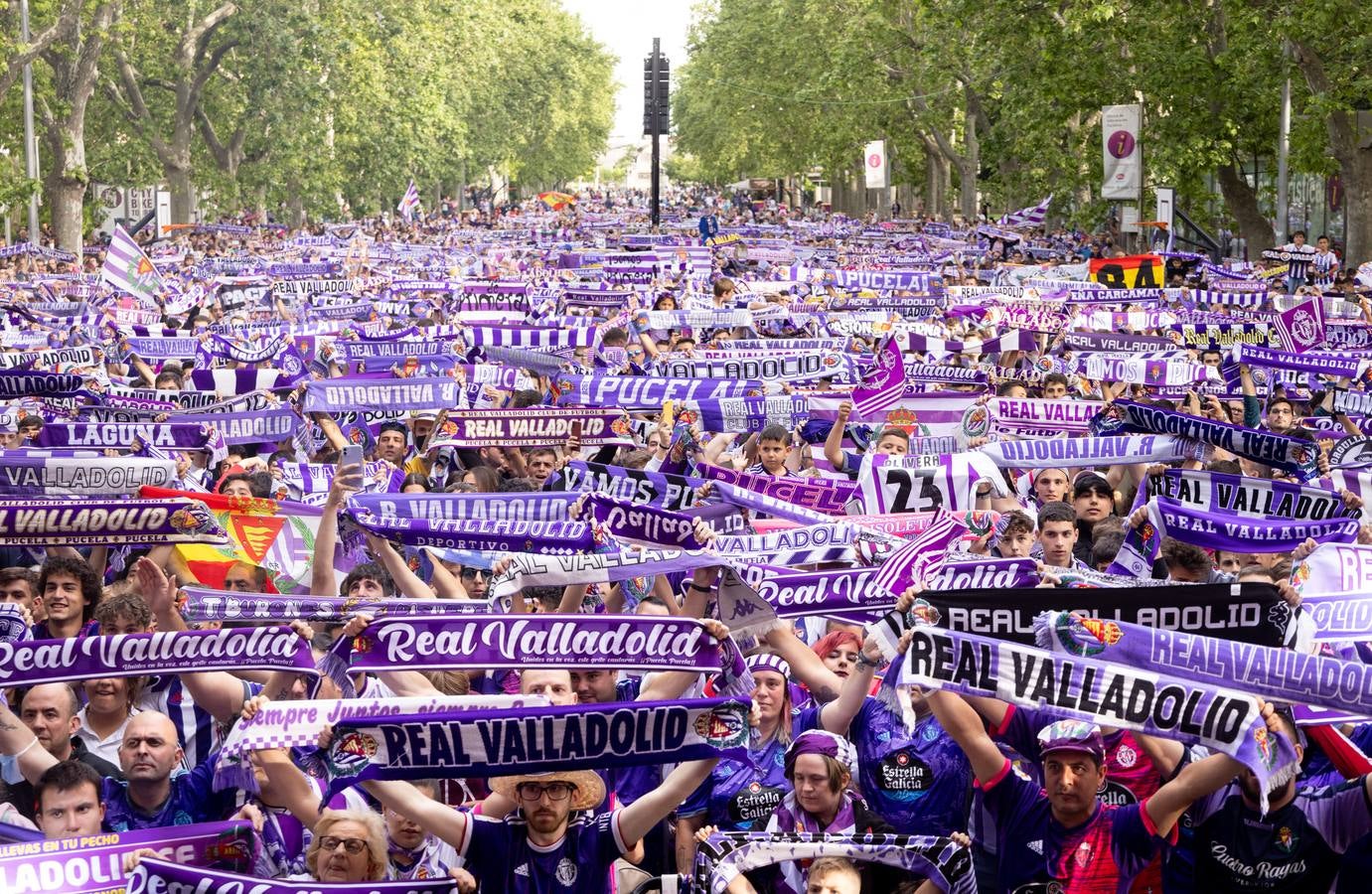 Fotos: El Real Valladolid celebra con su afición el ascenso a Primera Divisón