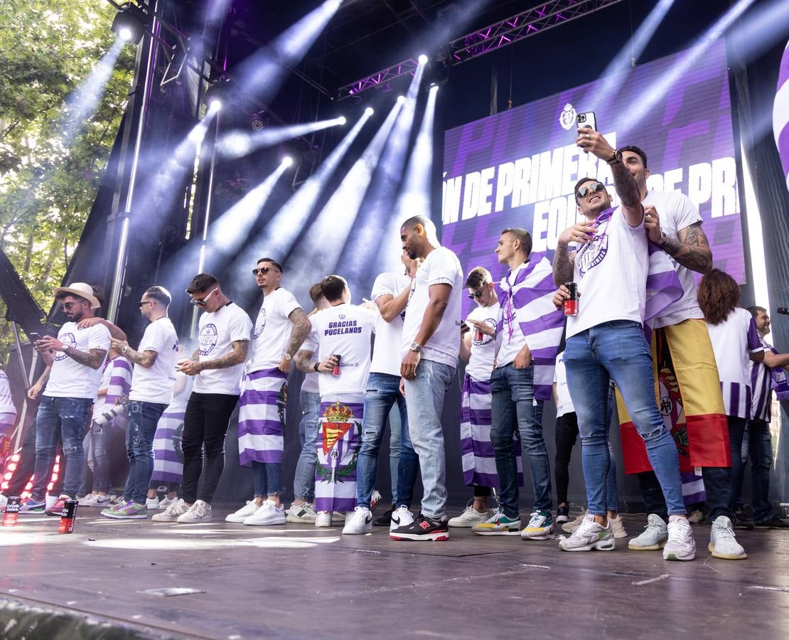 Fotos: El Real Valladolid celebra con su afición el ascenso a Primera Divisón