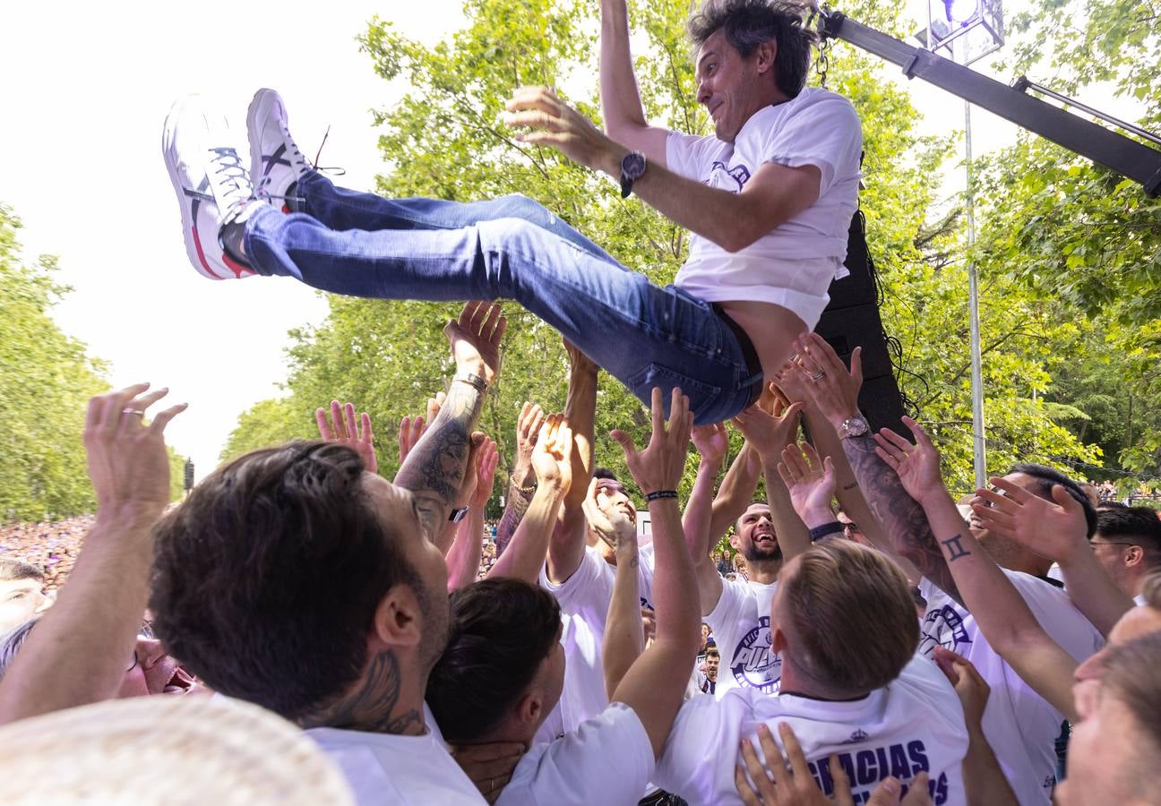 Fotos: El Real Valladolid celebra con su afición el ascenso a Primera Divisón