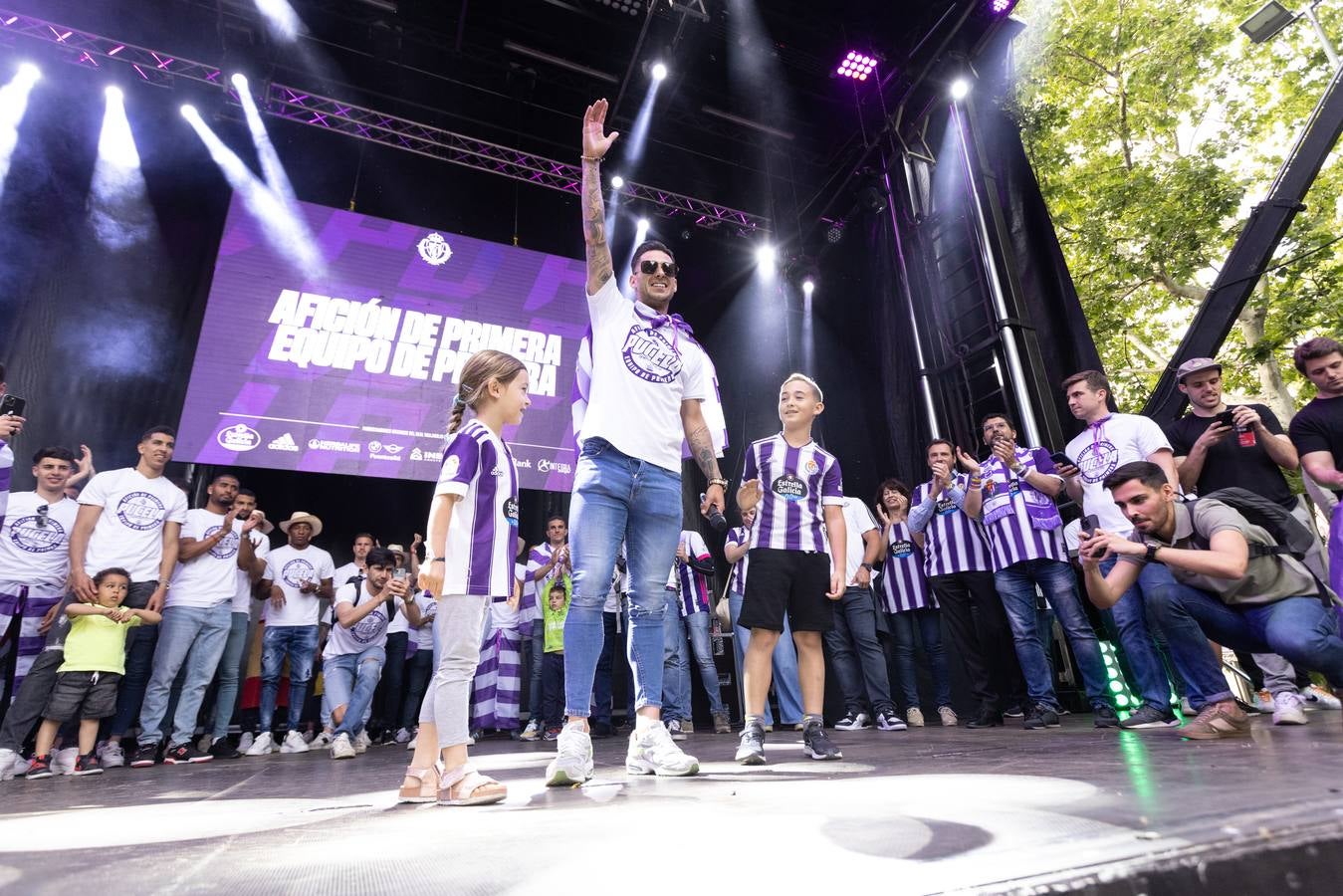 Fotos: El Real Valladolid celebra con su afición el ascenso a Primera Divisón