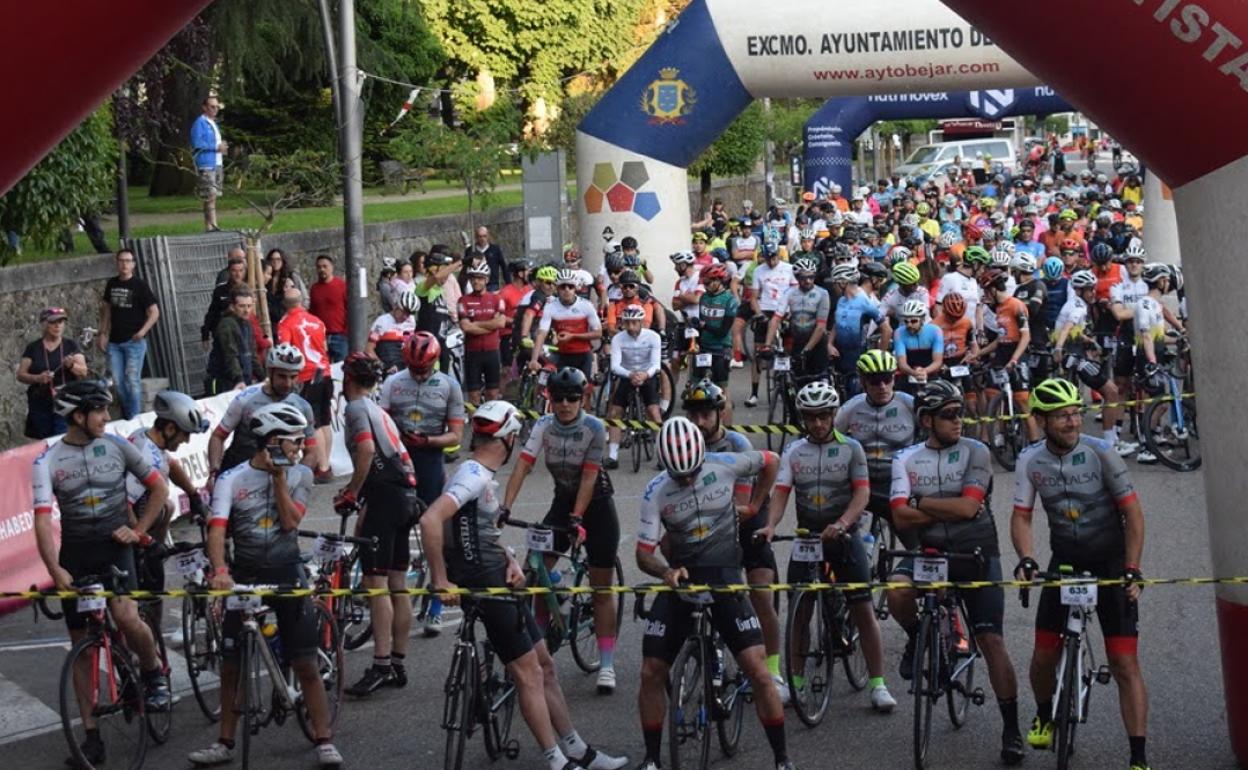 Marco Rodero y Natalia Serrano se llevan la prueba de gran fondo de la IX Marcha Bedelalsa