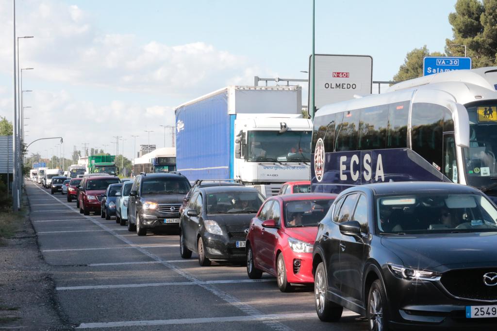 Fotos: Viernes de atascos en Valladolid por las obras