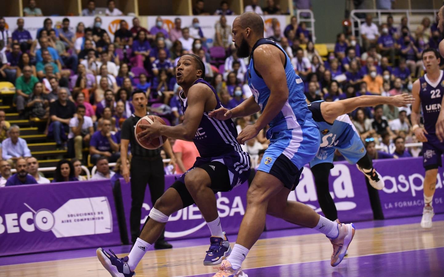 Fotos: Victoria del Real Valladolid Baloncesto ante el Estudiantes (67-54)