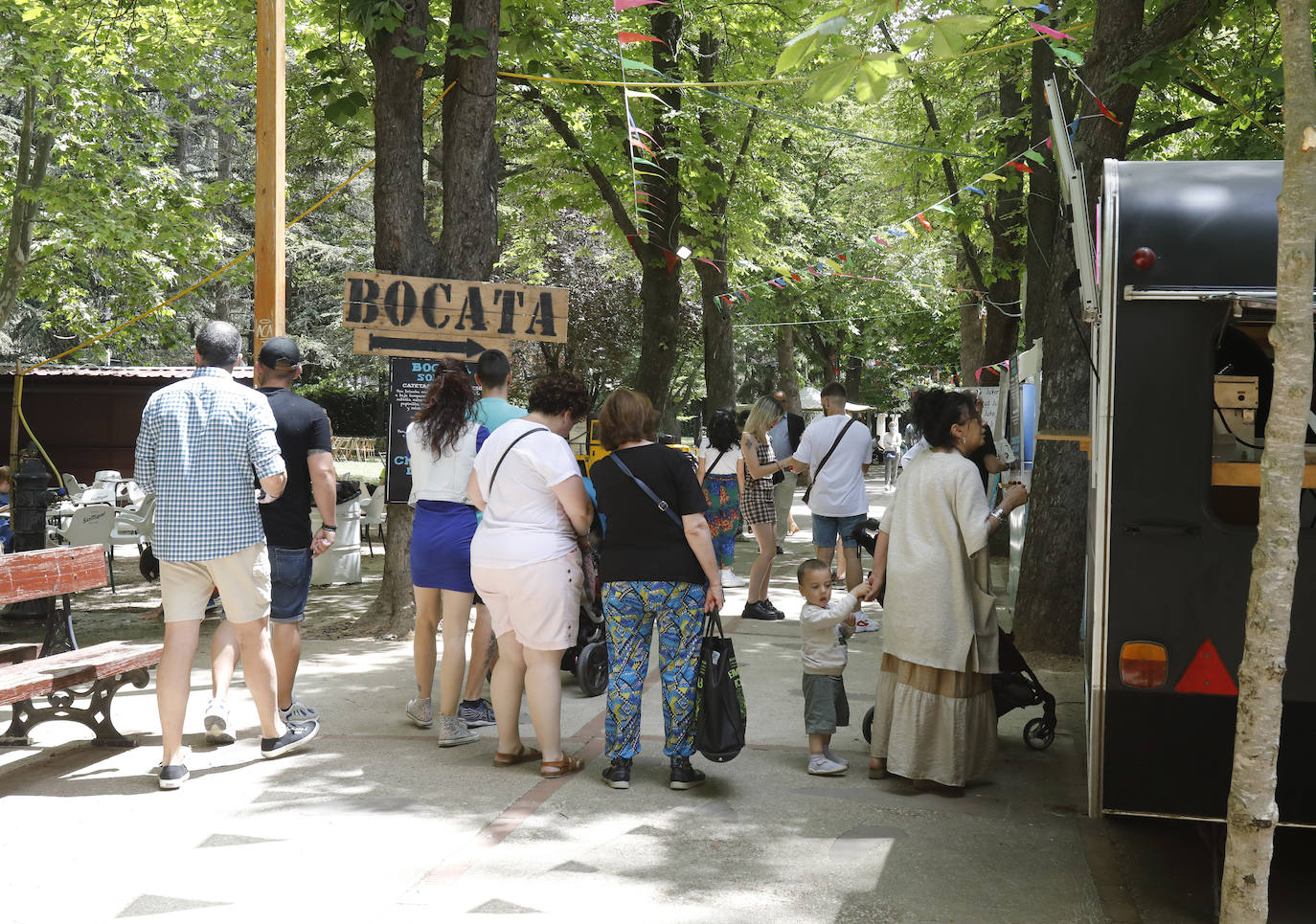 Fotos: Feria &#039;food-truck&#039; en la Huerta de Guadián de Palencia