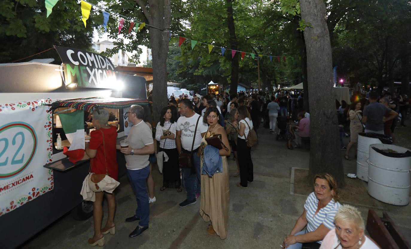 Fotos: Feria &#039;food-truck&#039; en la Huerta de Guadián de Palencia