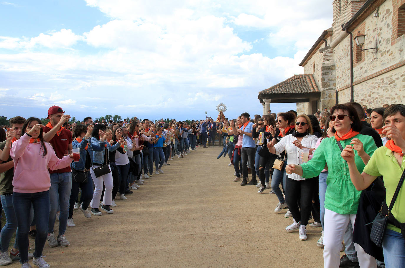 Romería de la Virgen del Bustar celebrada este sábado en Carbonero el Mayor.