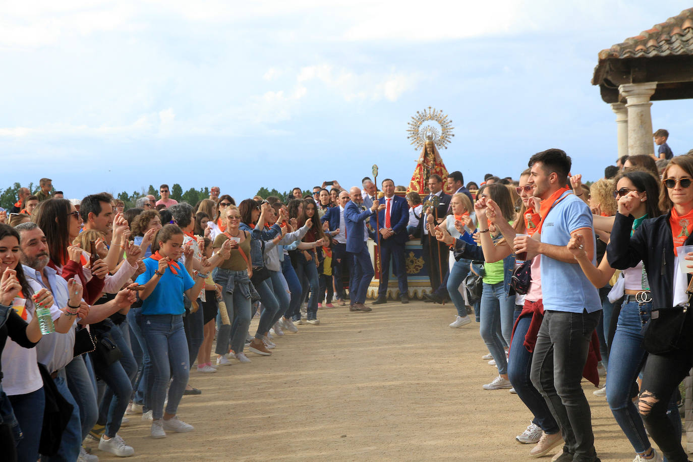 Romería de la Virgen del Bustar celebrada este sábado en Carbonero el Mayor.