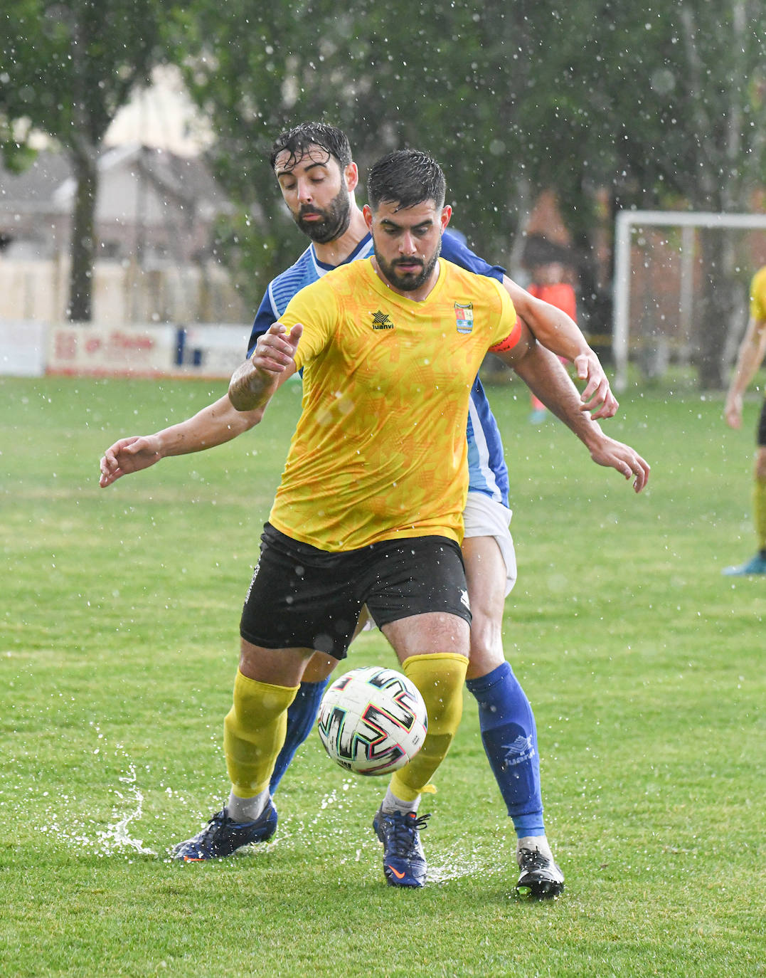 Fotos: Mojados 1-3 Unami