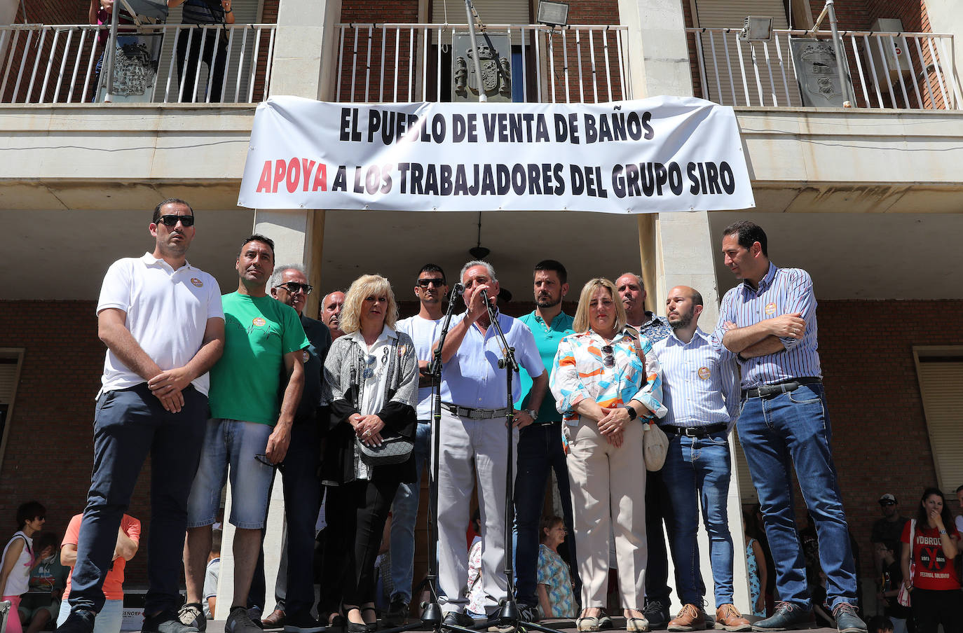 Fotos: Venta de Baños sale a la calle para reclamar el mantenimiento de Siro