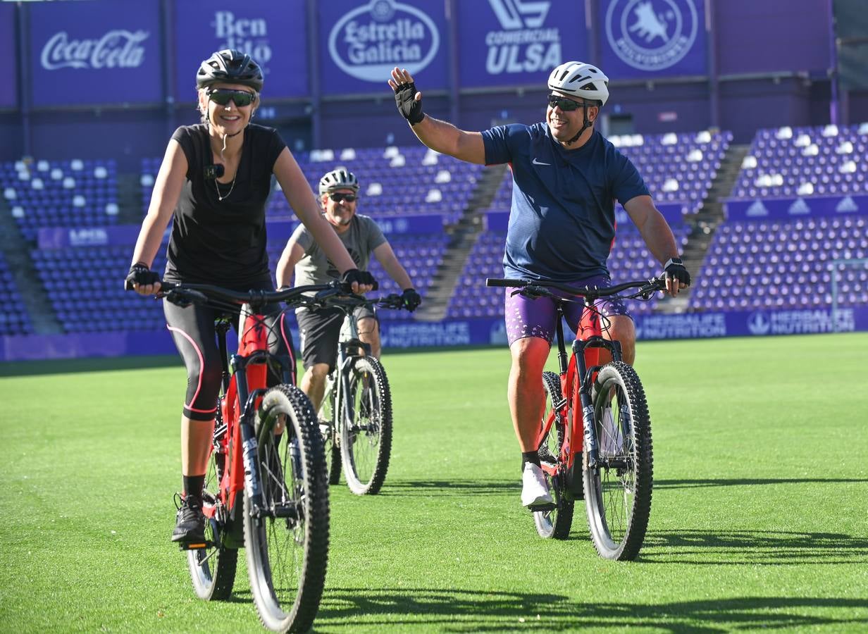 Fotos: Ronaldo inicia el Camino de Santiago como promesa por el ascenso del Real Valladolid