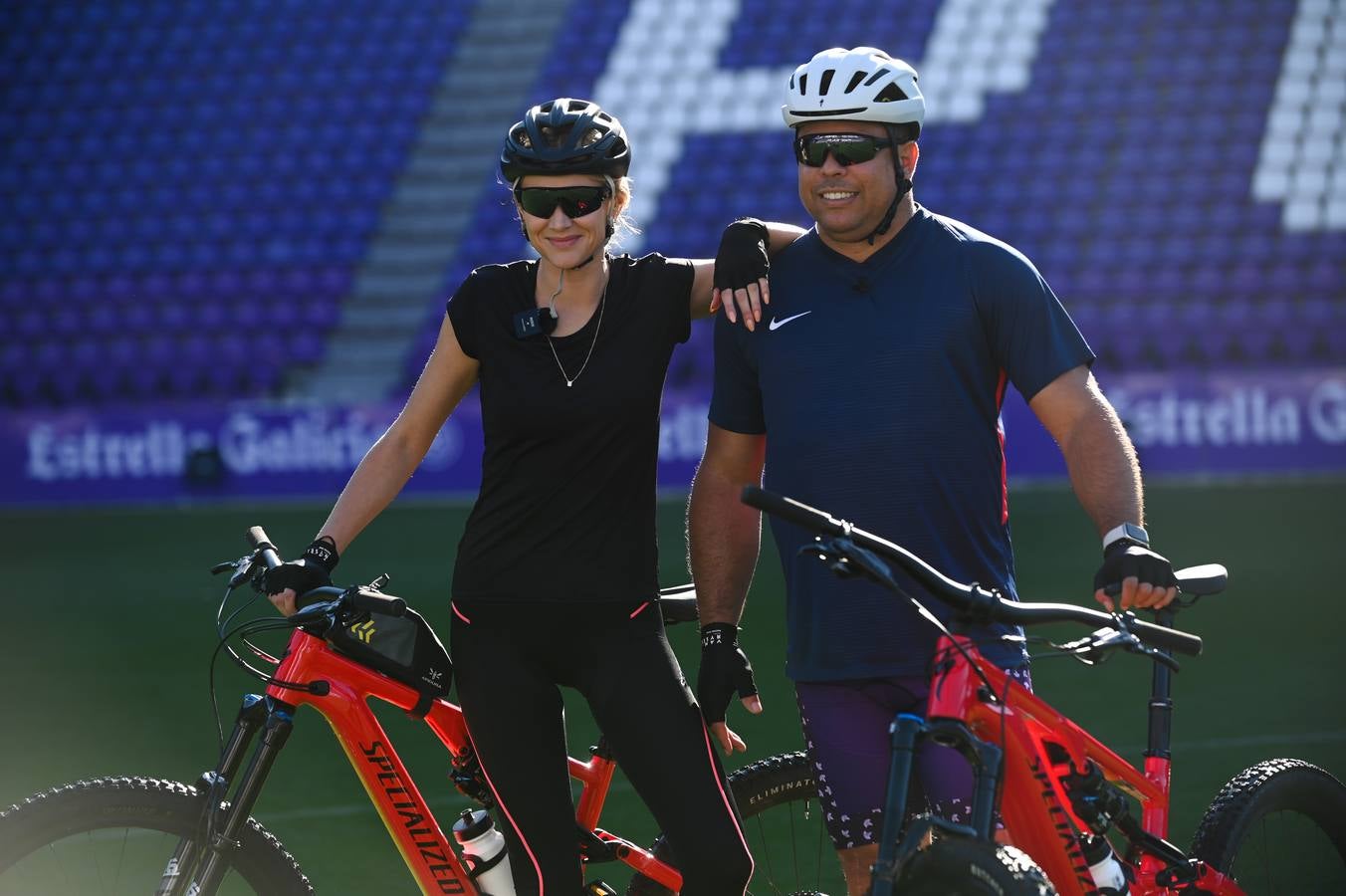 Fotos: Ronaldo inicia el Camino de Santiago como promesa por el ascenso del Real Valladolid