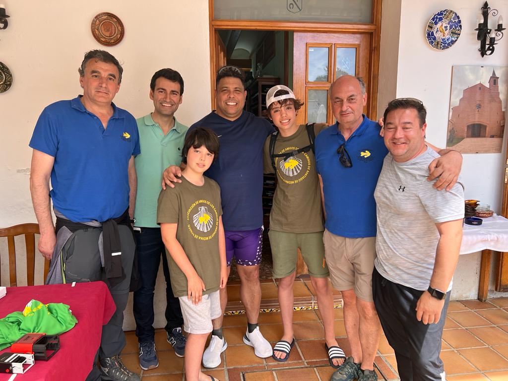 Fotos: Ronaldo inicia el Camino de Santiago como promesa por el ascenso del Real Valladolid
