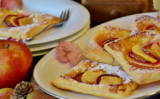 Tarta hojaldrada de manzana