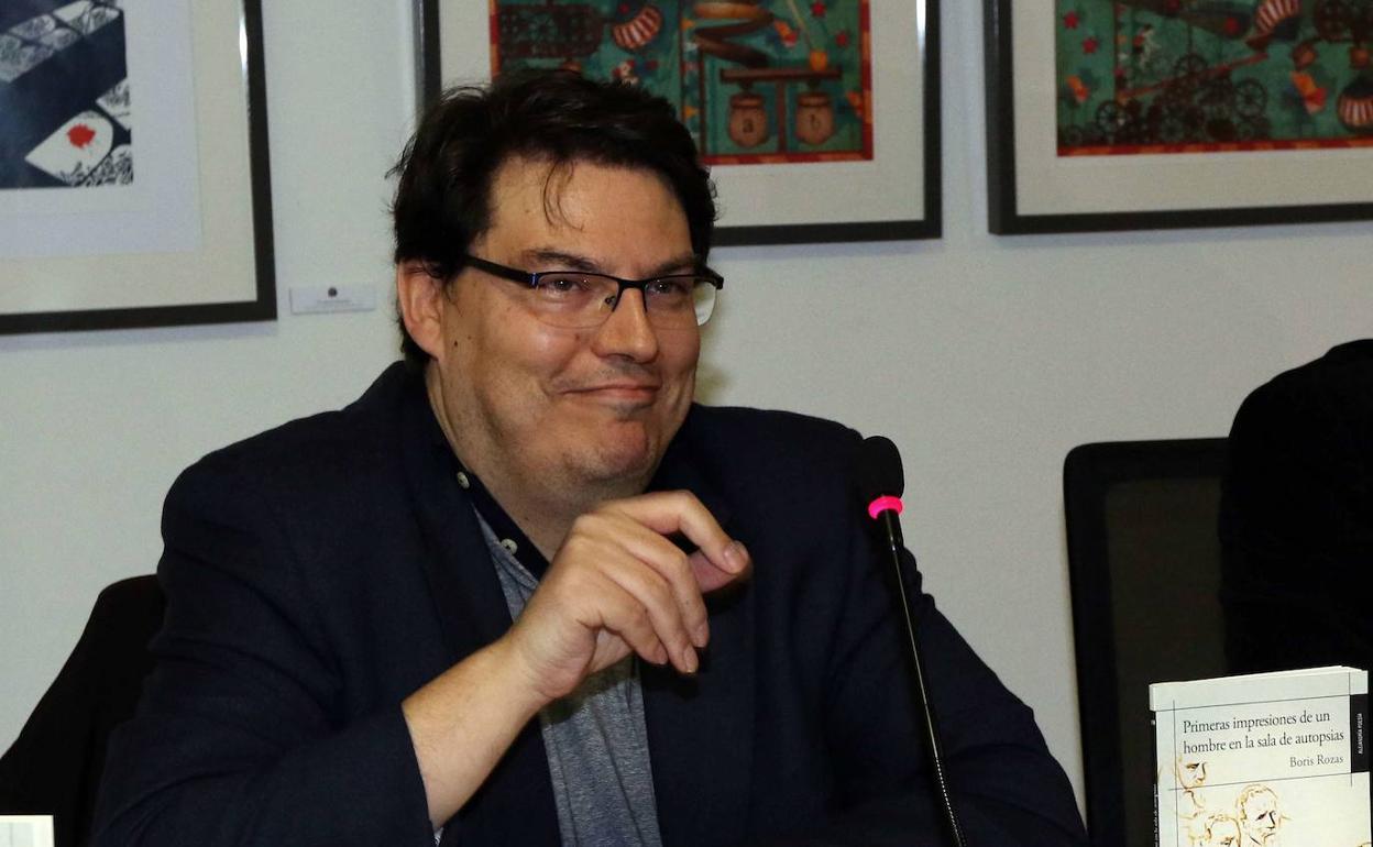 El poeta Boris Rozas. 