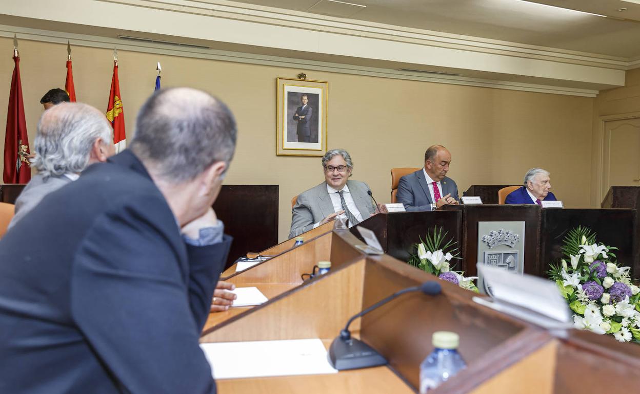 Fallo del premio Gil de Biedma. 