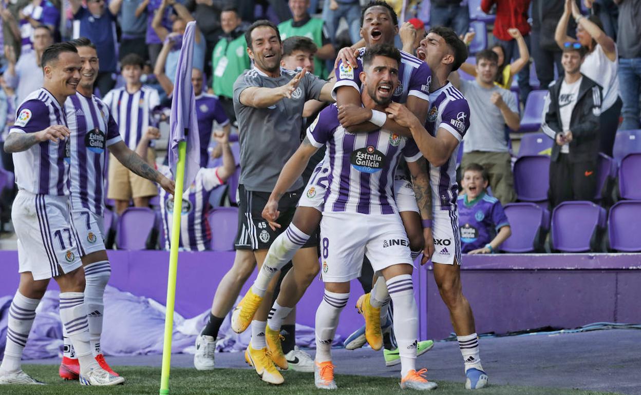 Monchu celebra su gol a la Ponferradina en Zorrilla. 