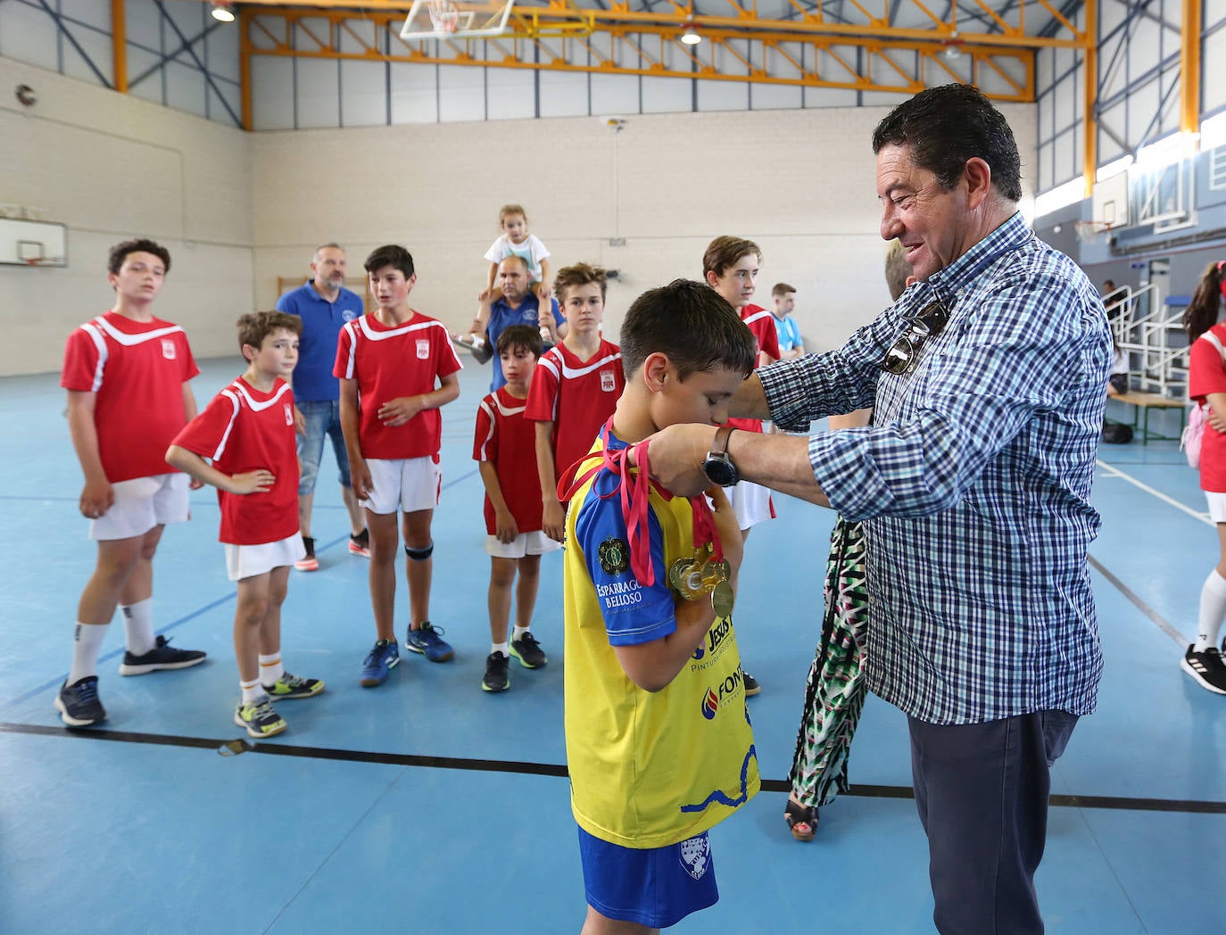 Fotos: Octava jornada de la competición de balonmano de Juegos Escolares