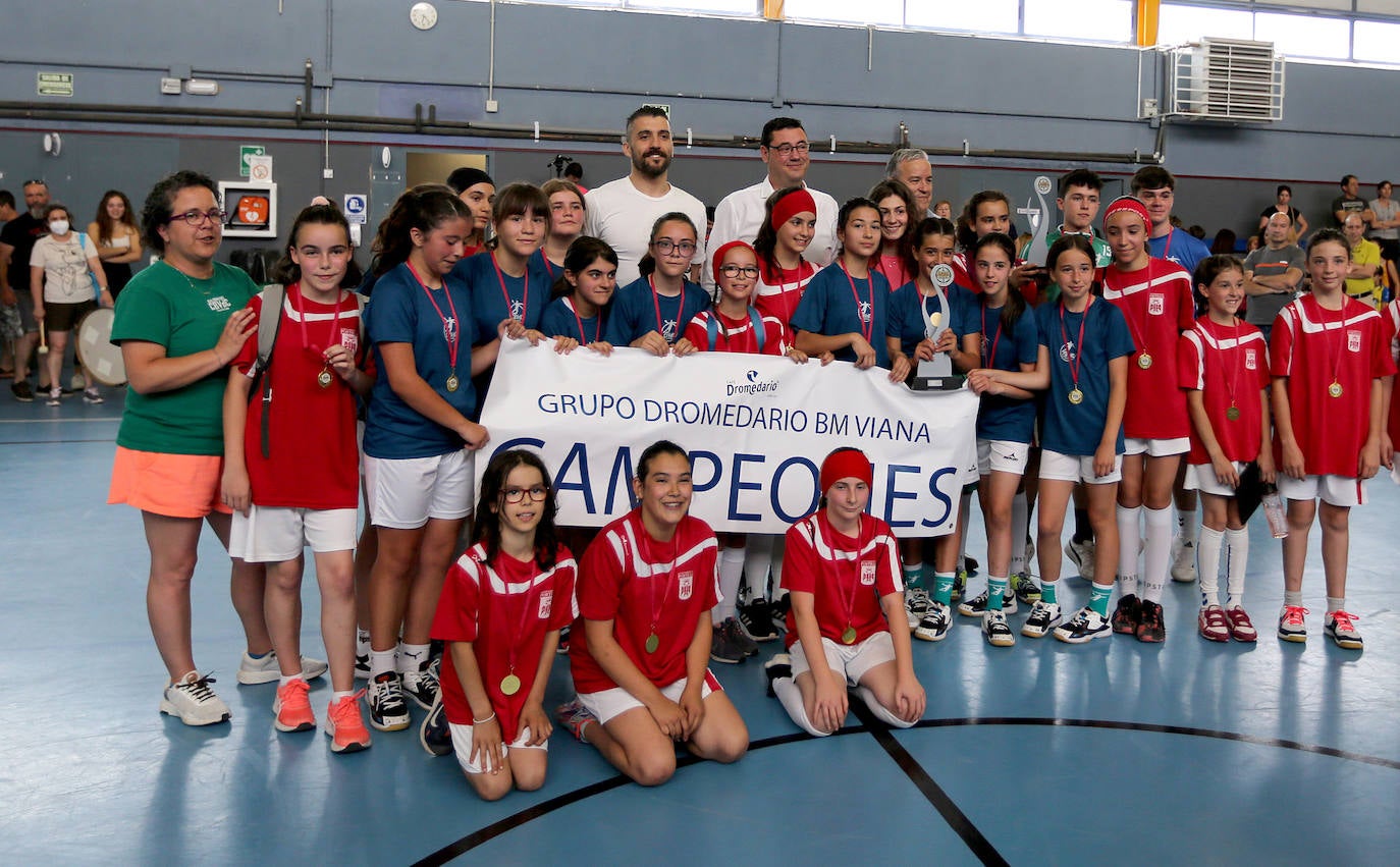 Fotos: Octava jornada de la competición de balonmano de Juegos Escolares
