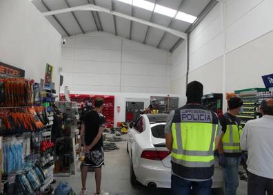 Imagen secundaria 1 - Once detenidos y desarticulado un centro de distribución y varios puntos de venta de droga en Salamanca y provincia