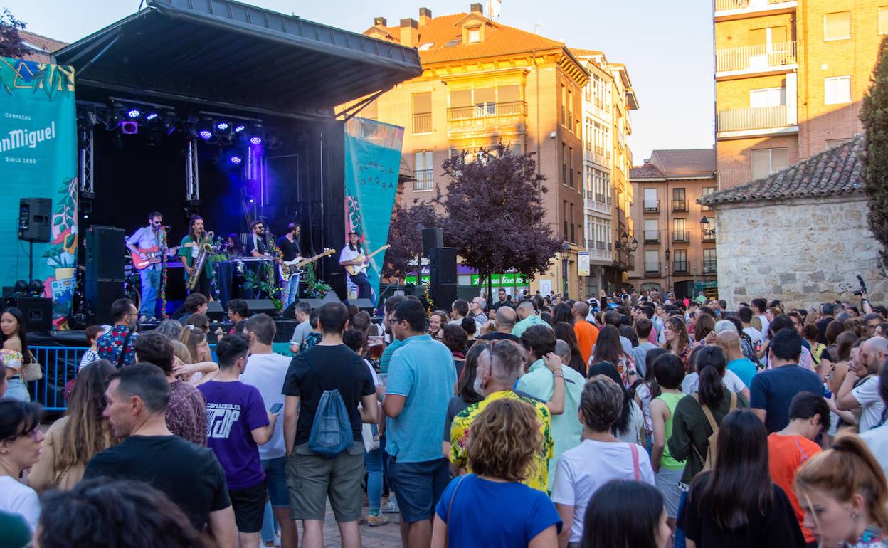 Alberto & García en el conciertio de este jueves en la plaza de San Miguel. 