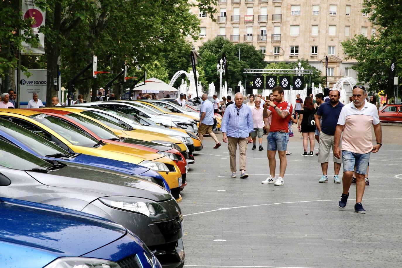 Fotos: Valladolid acoge una muestra de coches de Renault