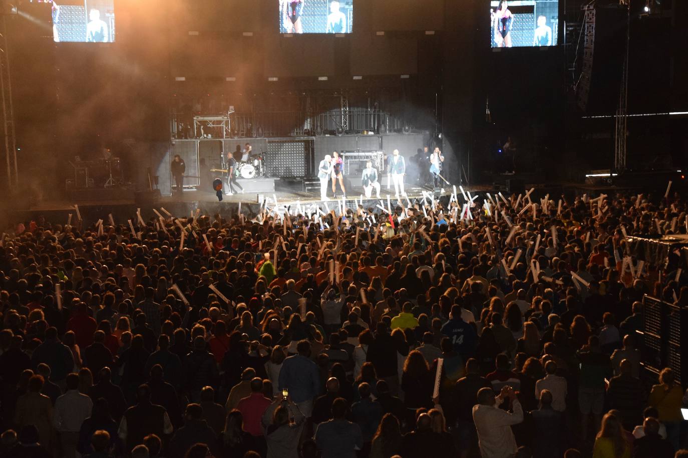 Fotos: La orquesta Panorama, un éxito en las fiestas de Guardo
