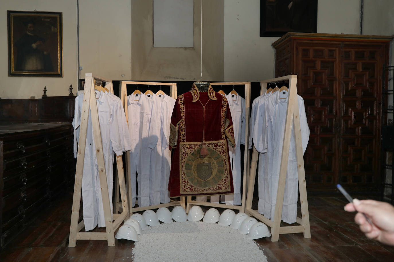 La muestra de arte religioso permanecerá abierta hasta el 11 de diciembre por el séptimo centenario de la Catedral. 