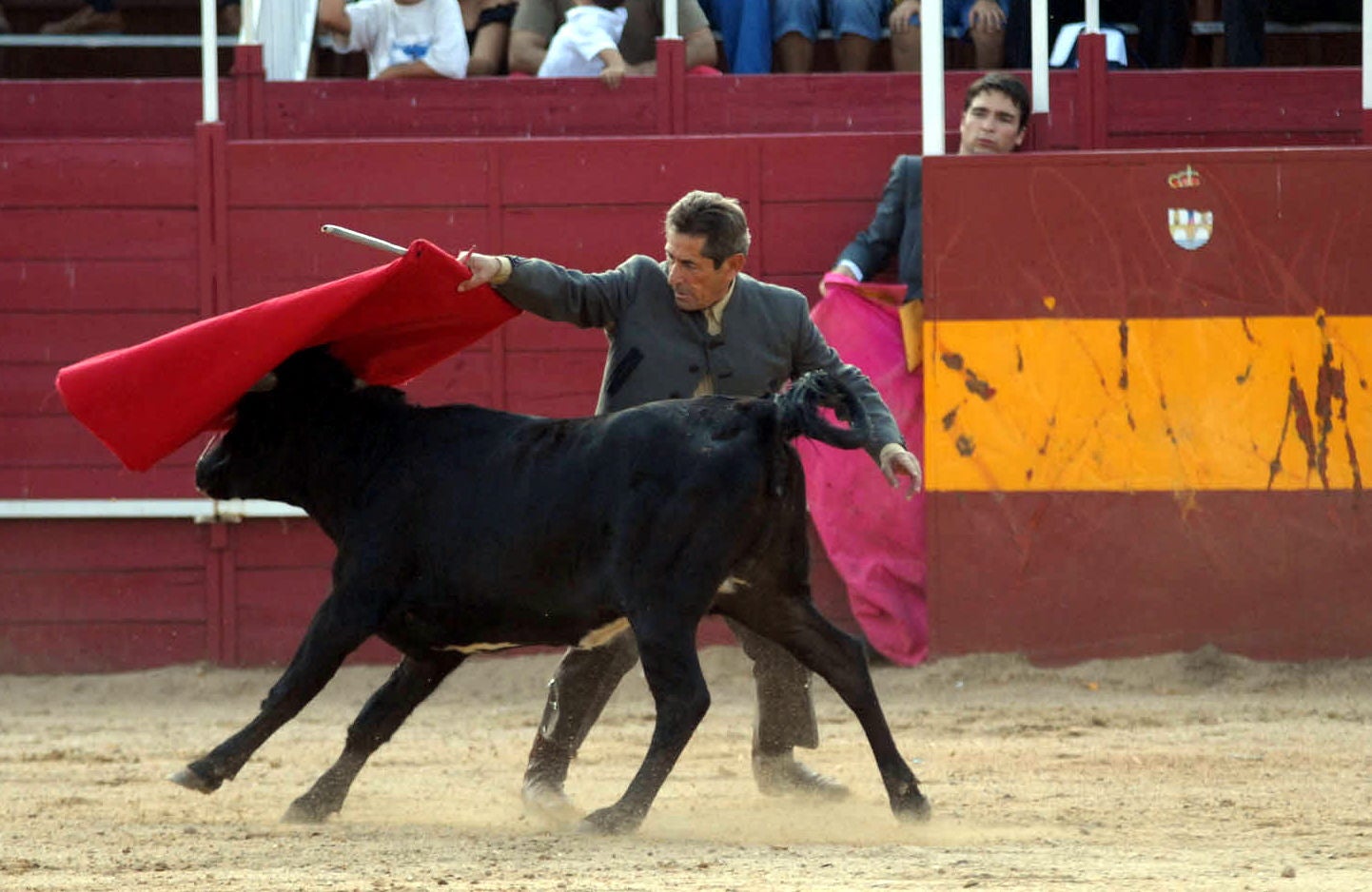 El torero participa en una tienta en Benavente en 2006.