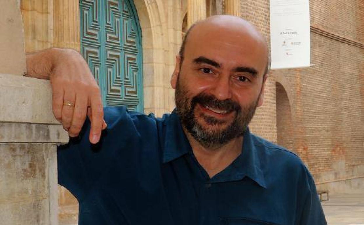 Rafa Vega, a la puerta de Las Francesas.