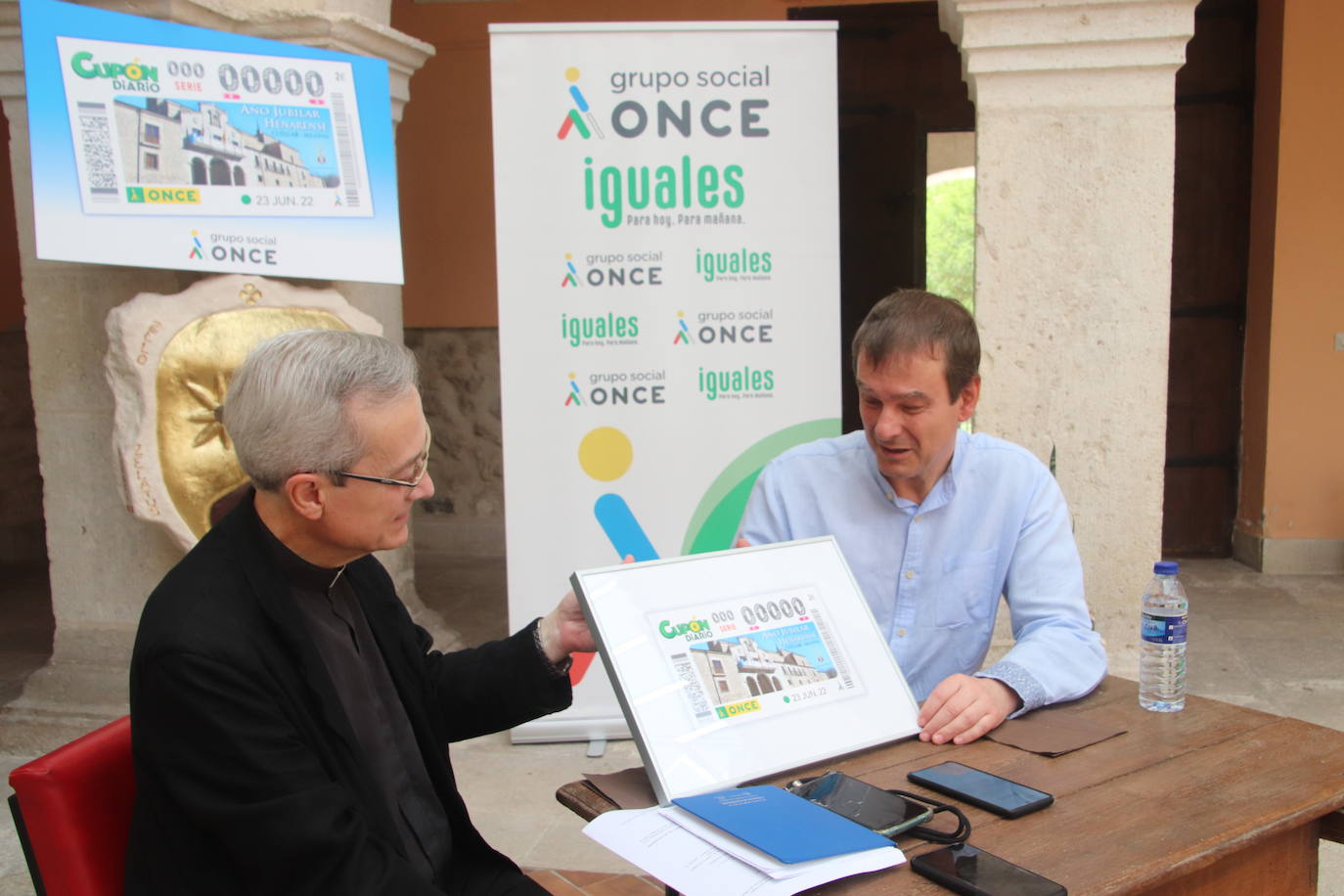 Presentación del cupón con el Santuario del Henar como protagonista.