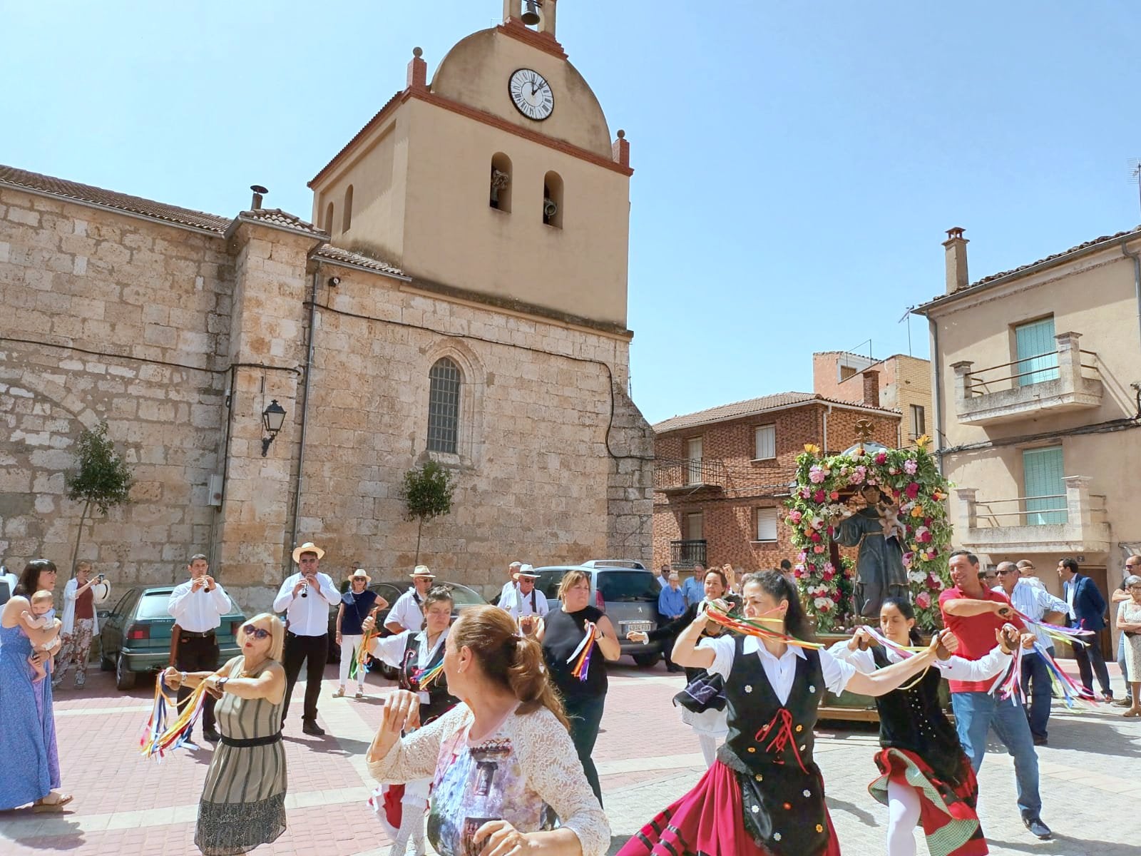 La localidad cerrateña disfruta de unas animadas Fiestas Patronales