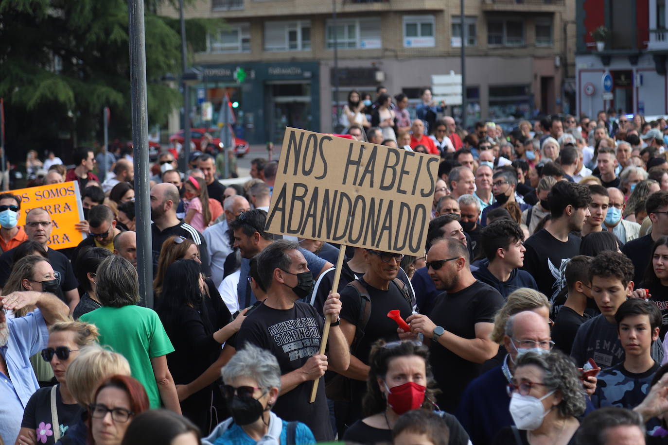 Fotos: Manifestación de vecinos de la Sierra de la Culebra en Zamora