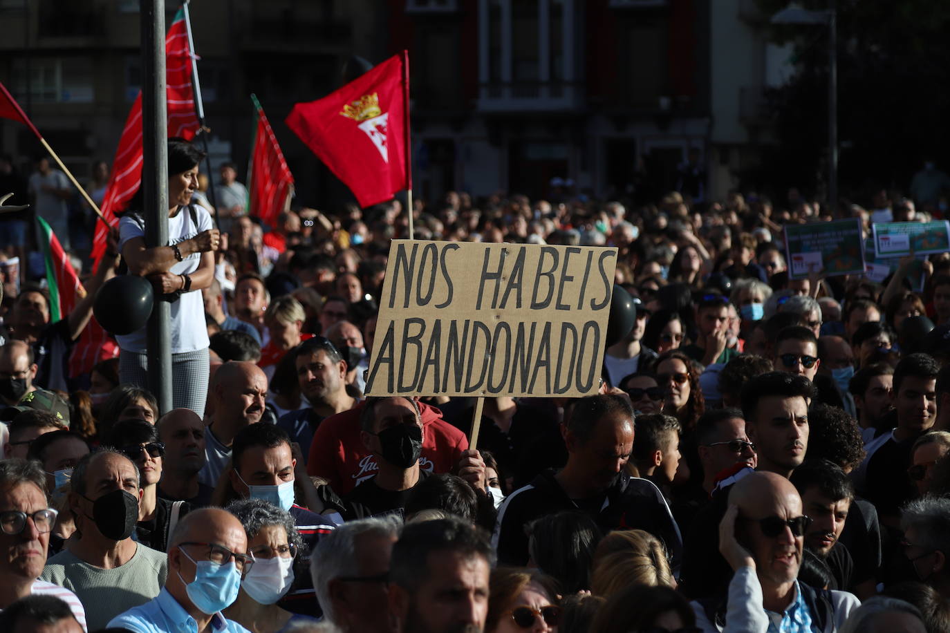 Fotos: Manifestación de vecinos de la Sierra de la Culebra en Zamora