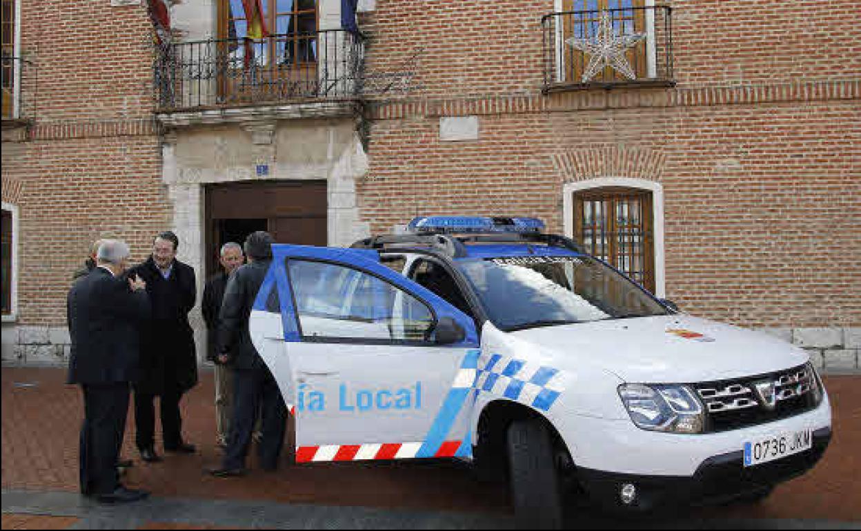 Uno de los vehículos con los que cuenta el cuerpo de Policía Local de Laguna de Duero. 