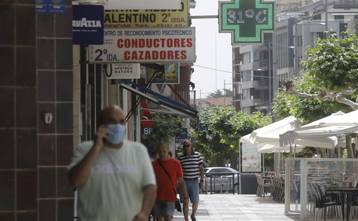 Una calle de Palencia durante la reciente ola de calor.