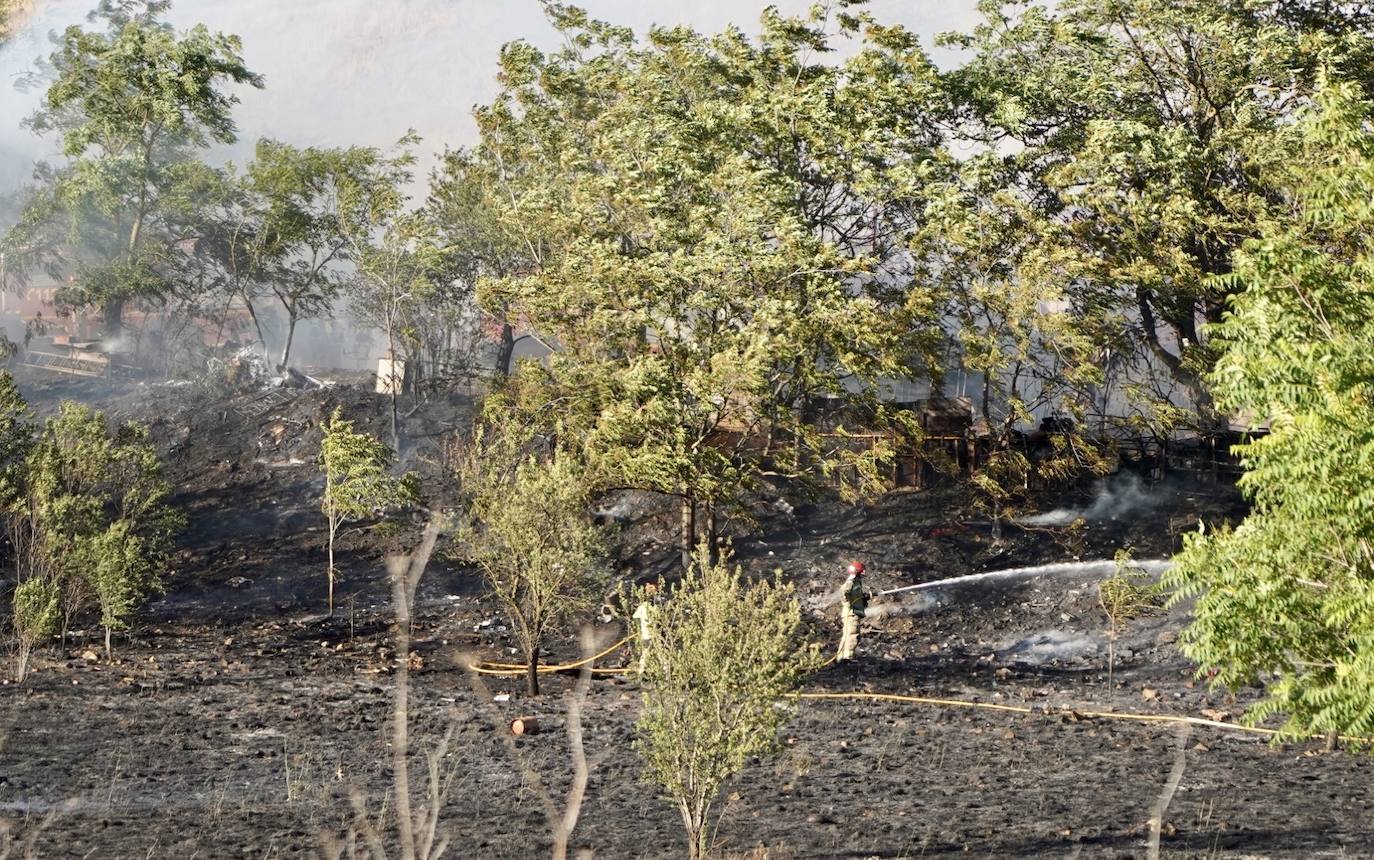 Fotos: Incendio en la Cuesta de la Maruquesa, Valladolid