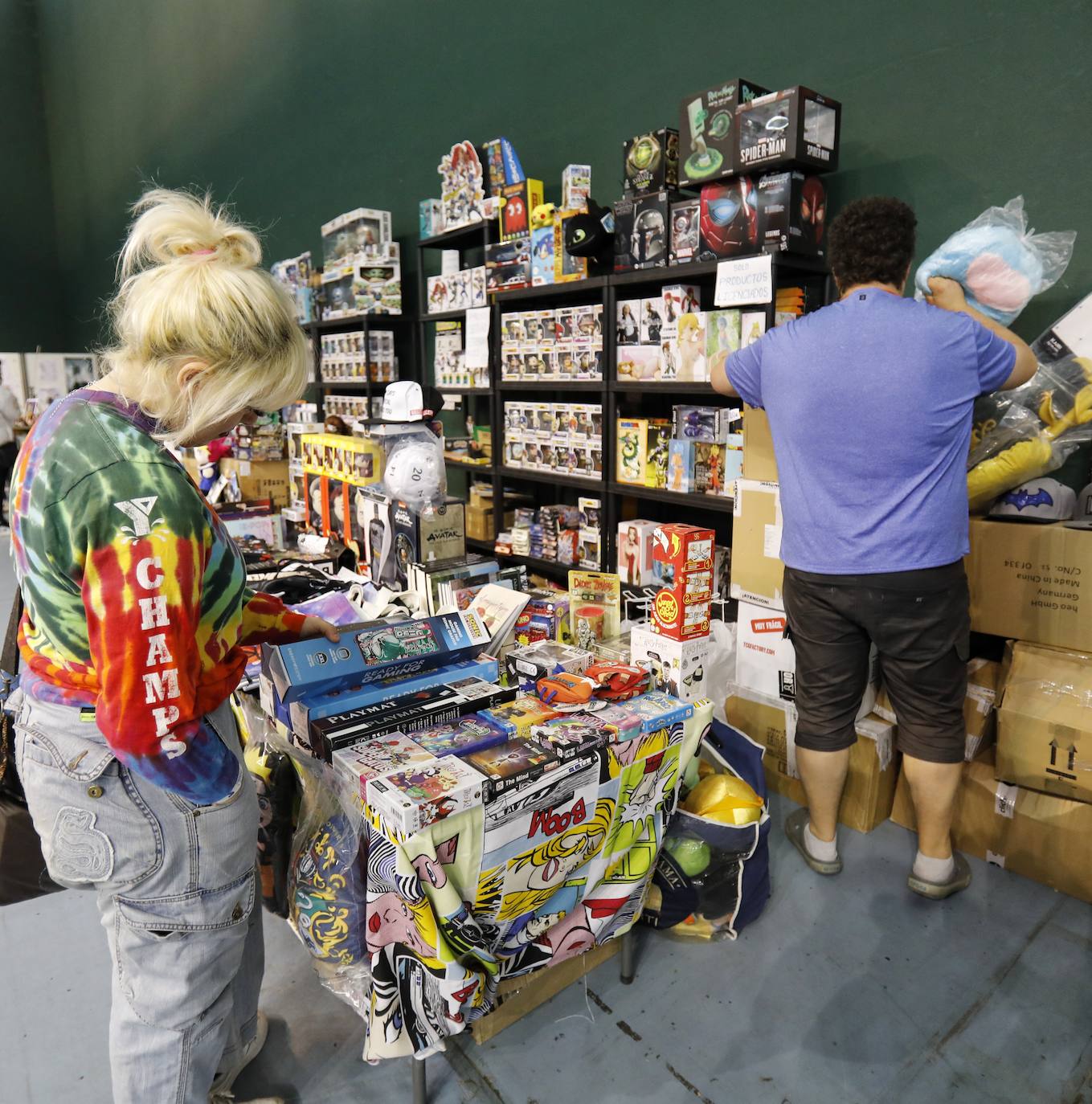 La octava edición del Salón Manga&Cómic de Palencia llena de color y de actividades el frontón de Eras de Santa Marina