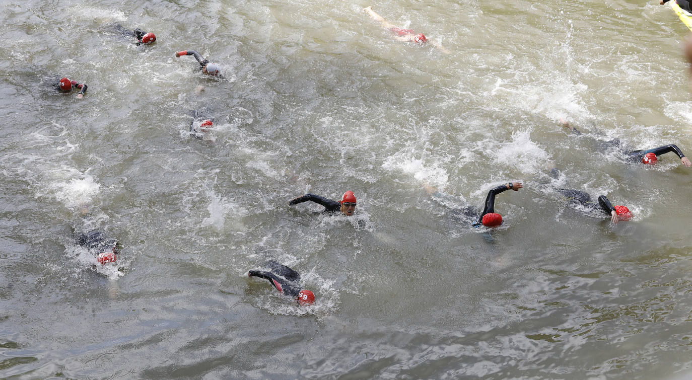 La prueba contó con la participación de 127 triatletas en el popular circuito urbano