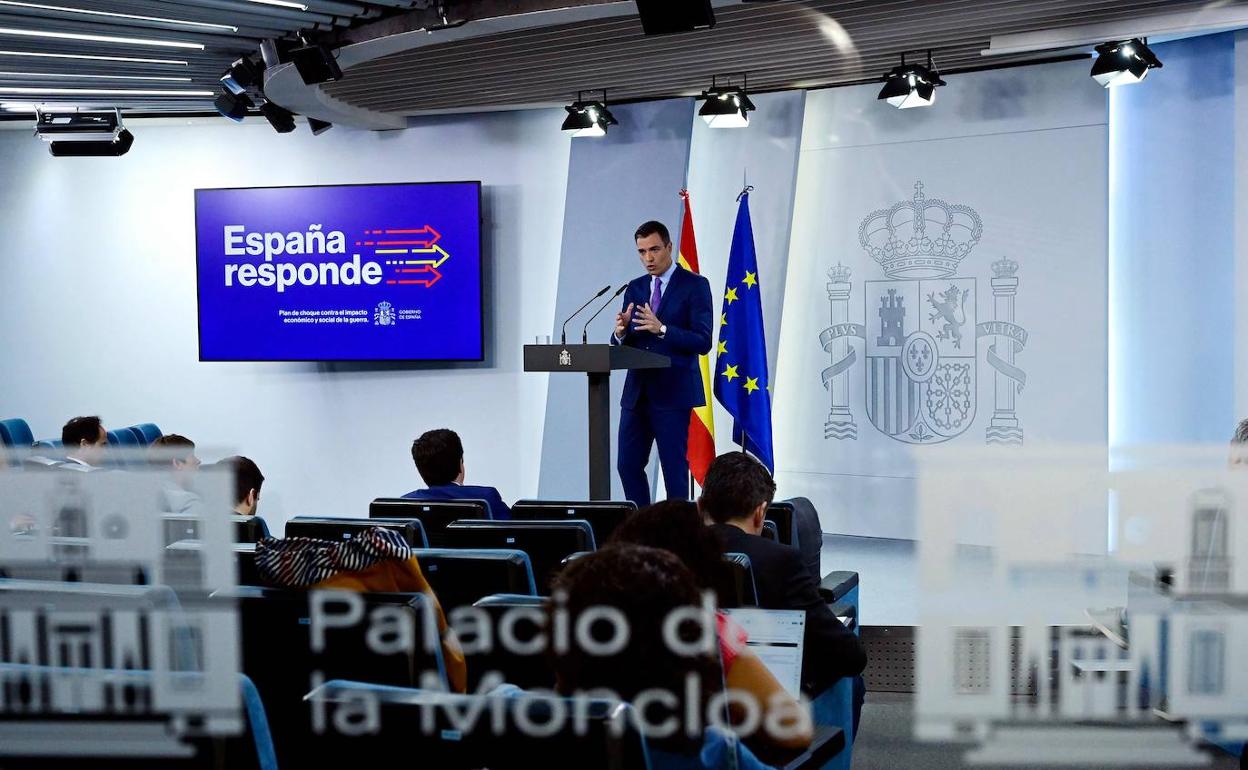 Pedro Sánchez, durante la rueda de prensa de este sábado.