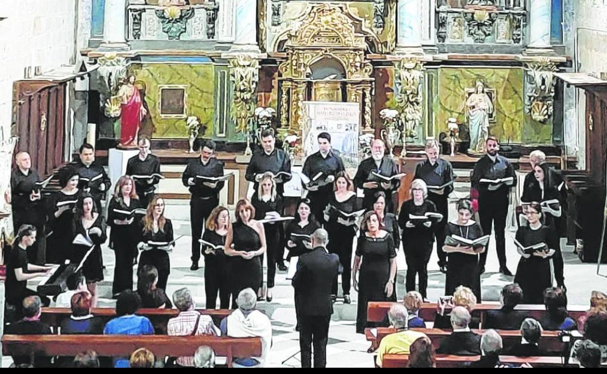 Concierto de la Coral de Oviedo en Ribas de Campos.